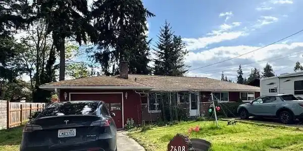 7608 232nd SW