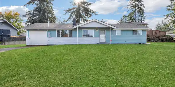 9126 Winona SW