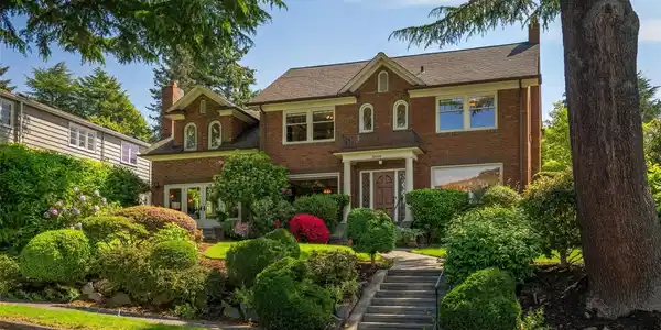 3608 43rd NE