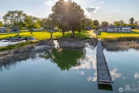 1609 Lakeside