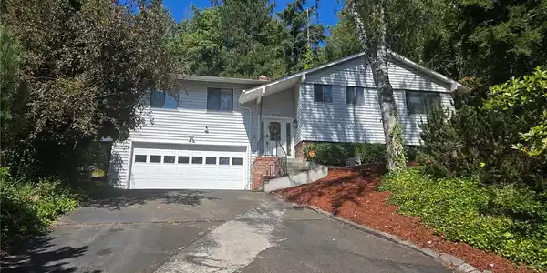2326 Cedar