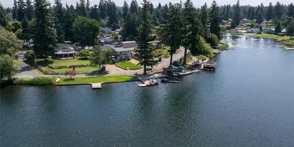 16801 Lakeside S