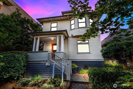 109 11th E