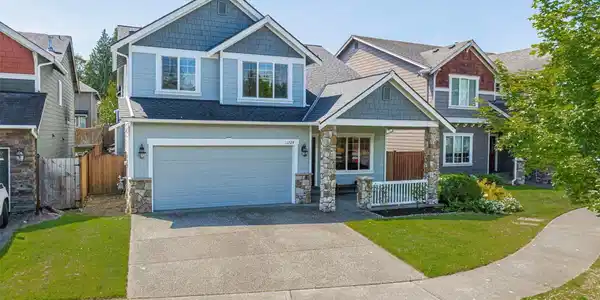 11724 1st SE