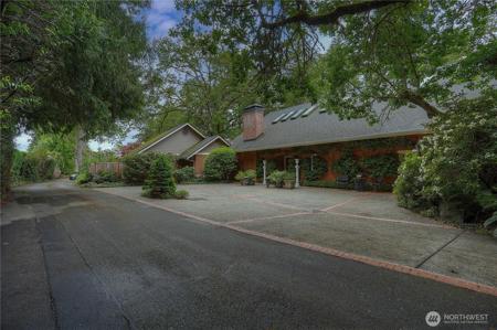 11417 Gravelly Lake SW