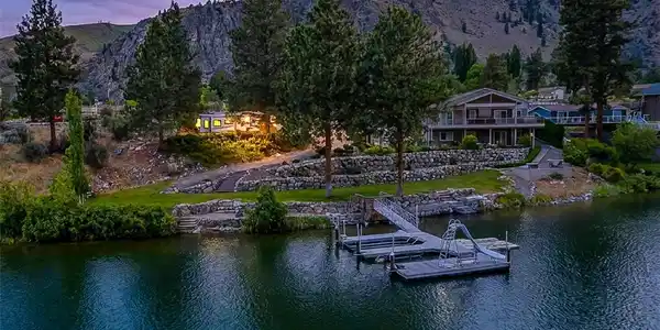15055 Lakeshore