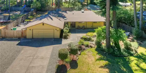 3355 Ken Lake SW
