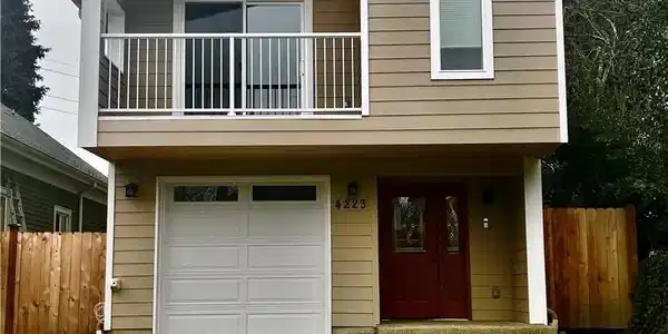 4223 5th NW