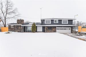 8037 Valley NE