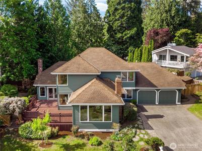 3813 Lake Sammamish NE