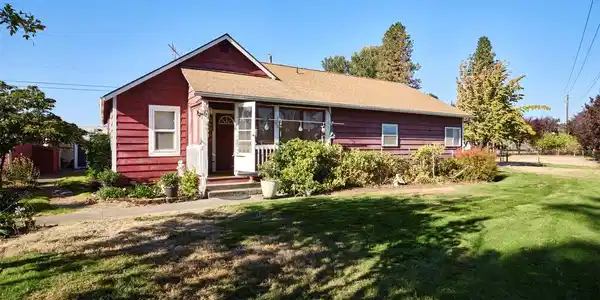 115 Whalen Loop