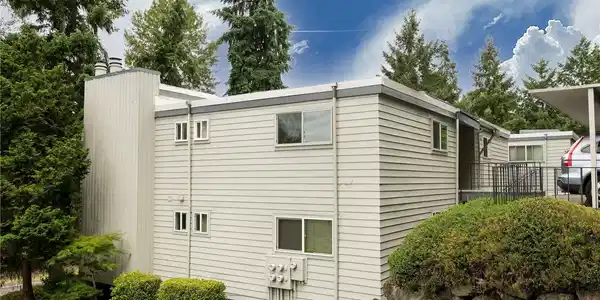 3848 Lake Washington SE