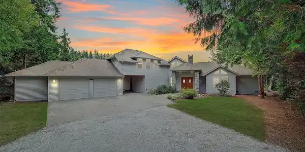 14430 Lake Goodwin