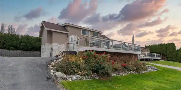 328 Pineview Drive