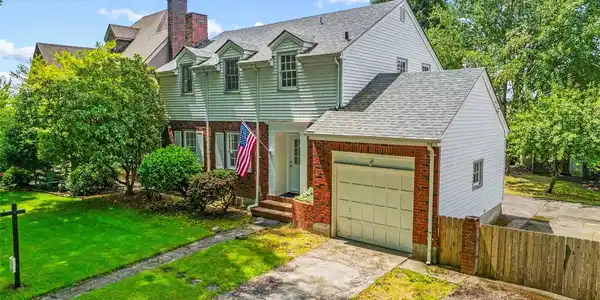 2809 Nichols