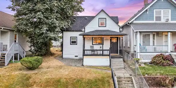 2118 Sheridan