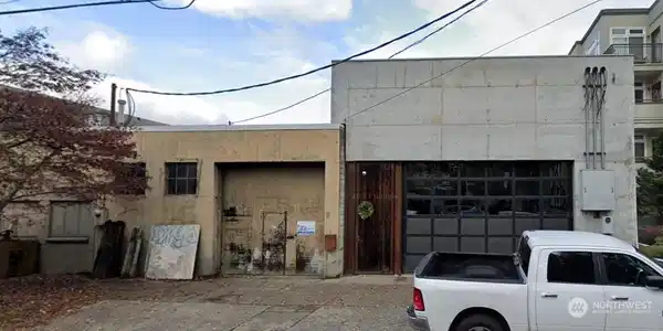 6 Dravus St