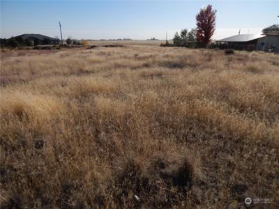 5613 Panorama NE