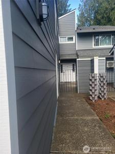 1500 Lake Park