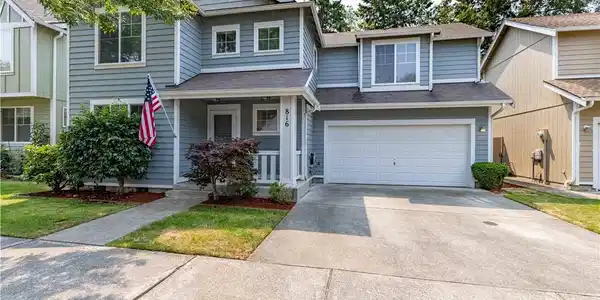 816 28th SE