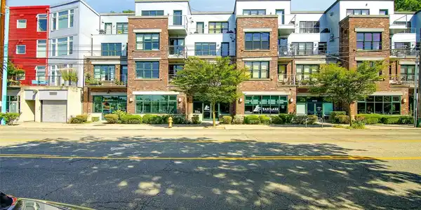 2920 Eastlake E
