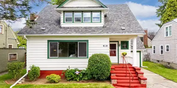514 Carlyon SE