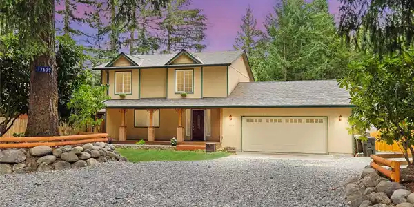 17609 Pond View SE