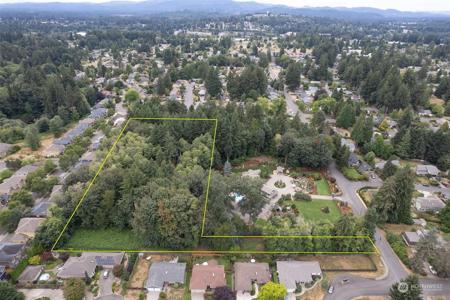 1515 Middle SE