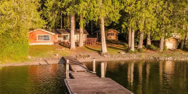 1261 Mason Lake E