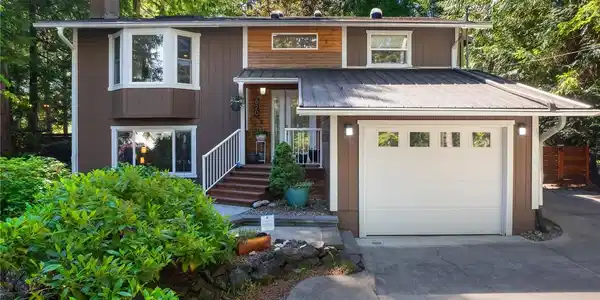 620 Ballantrae