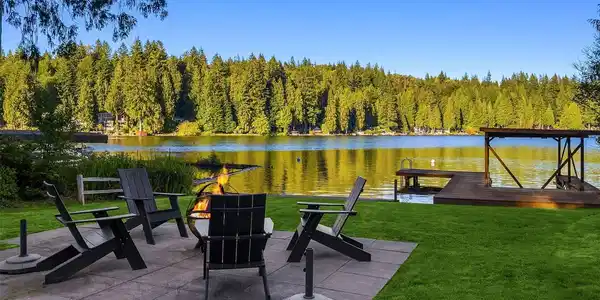113 Lake Roesiger