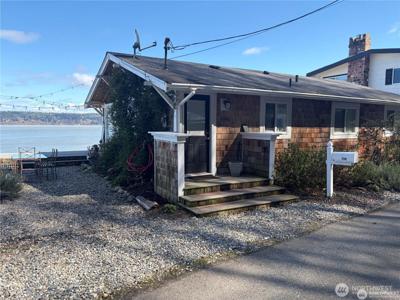 3151 Shoreline