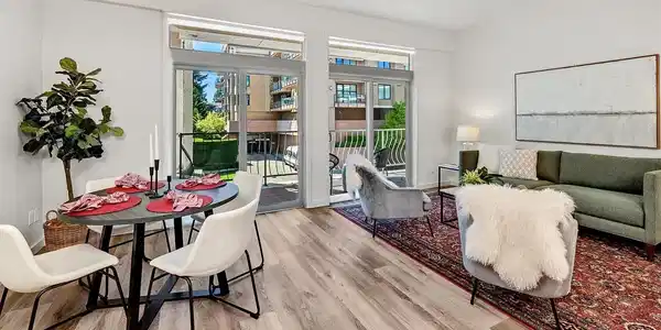10129 Main