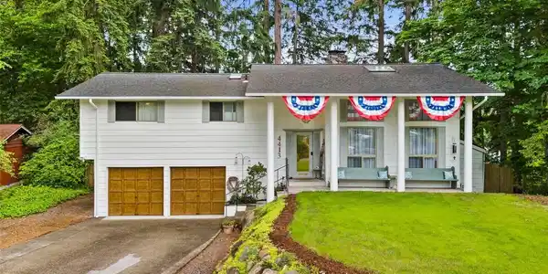 4413 Timberline SE