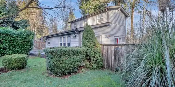 7614 Mazama SW