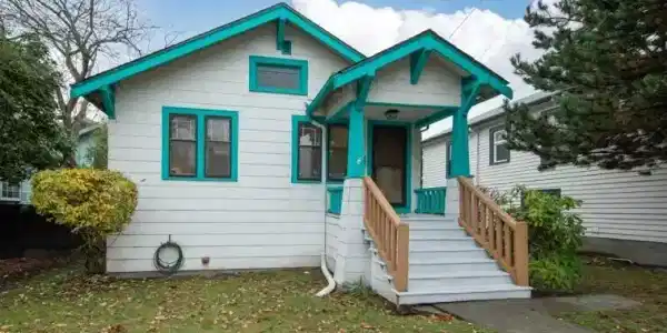 7521 12th NE
