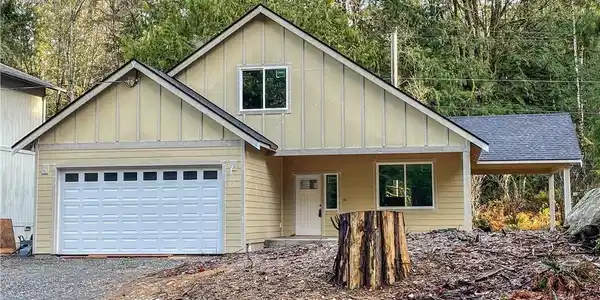 572 Lakeside