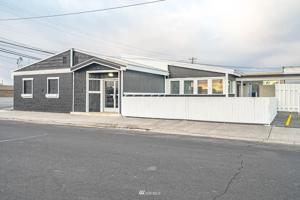 210 Gumwood