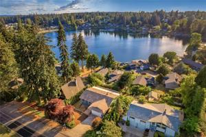 10218 Lake Louise SW