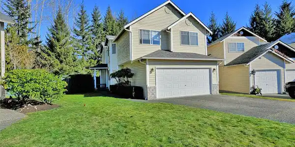 835 124th NE
