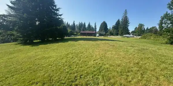 1713 94th E