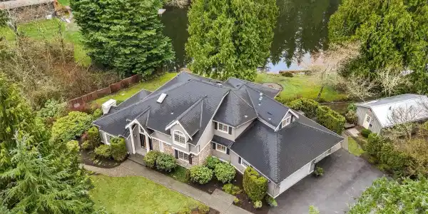 2821 252nd SE