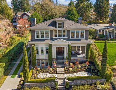 2212 77th SE