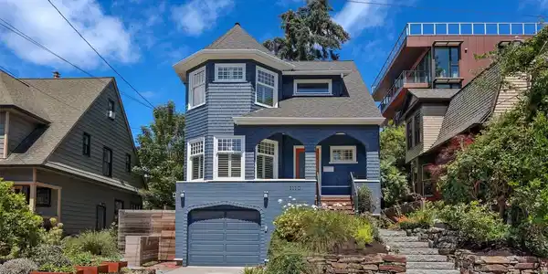 1110 Denny