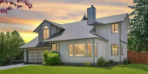 11928 22nd NE