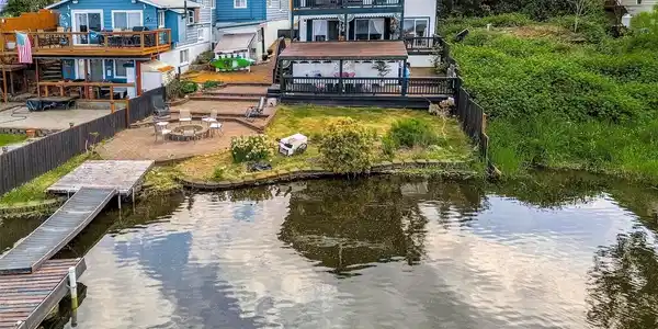 16626 Pleasant Beach SE