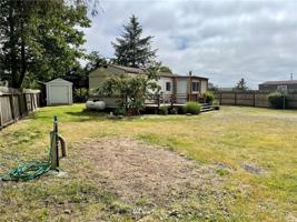 723 Edgewood NE