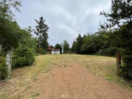 656 Duck Lake SE