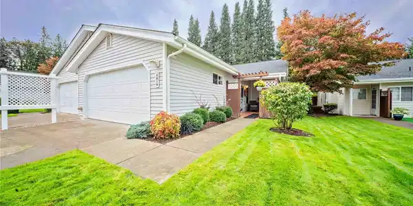4819 Stratford SE