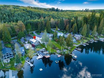 2225 Lake Roesiger